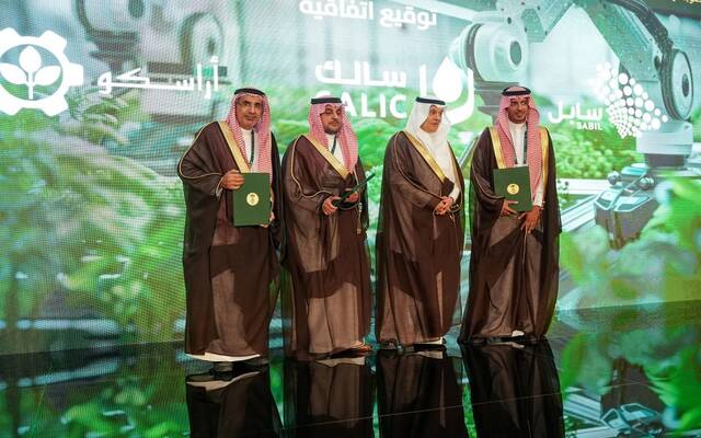 "سابل" التابعة لشركة "سالك" توقّع مذكرة تفاهم مع "أراسكو" لرفع كفاءة النقل والخدمات اللوجستية في القطاع الزراعي