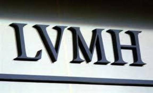 صندوق قطر القابضة يشتري حصة نسبتها 1.03% في شركة الملابس العالمية (lvmh)