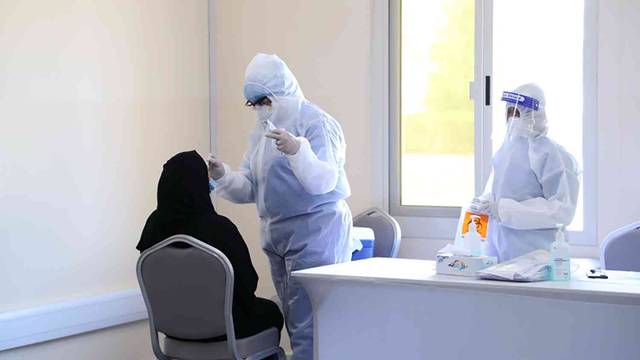 الإمارات تعلن تسجيل 225 إصابة جديدة بفيروس كورونا