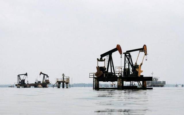 Oil prices down ahead of US crude stocks data