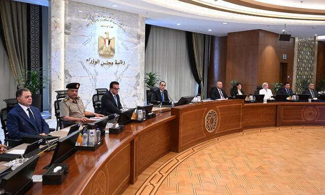 أول اجتماع للحكومة المصرية الجديدة