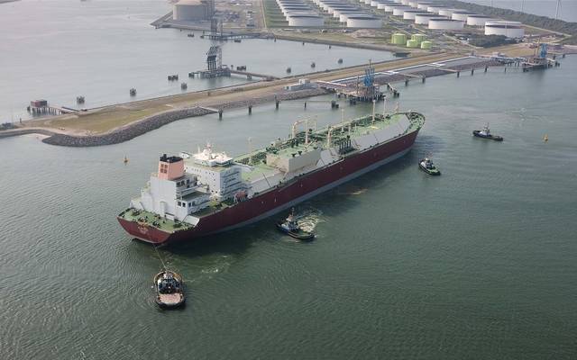 قطر تُعيد تشكيل عمليات نقل الغاز للشحن والتسليم لعدة موانئ