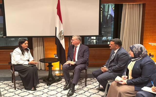 كريم بدوي وزير البترول وهدى منصور العضو المنتدب ونائب رئيس مجلس إدارة شركة السكري لمناجم الذهب