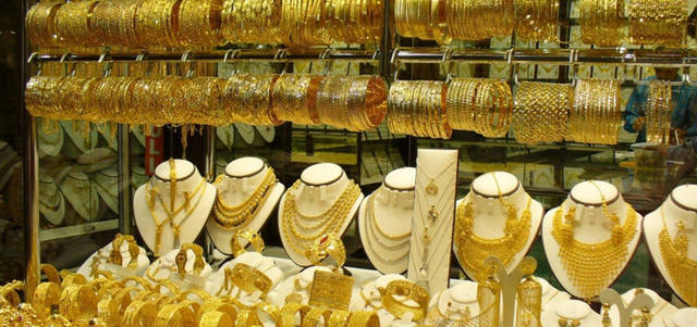 هبوط في أسعار الذهب بالإمارات اليوم الأربعاء.. وعيار 21 يفقد 0.34 درهم