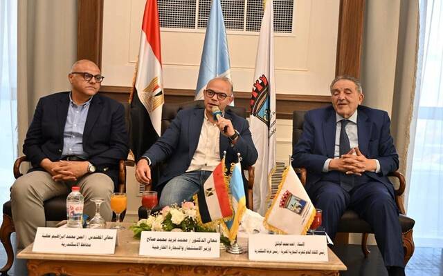الدكتور محمد فريد وزير الاستثمار والتجارة الخارجية المصري