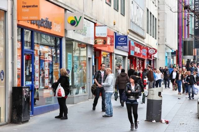 Retail sales fall 1.6% in December in Eurozone