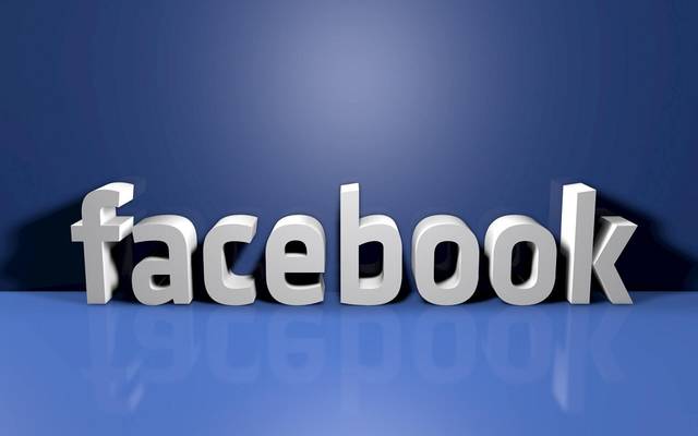 سهم "فيسبوك" يتراجع 4% بعد تعديلات في شريط الأحداث