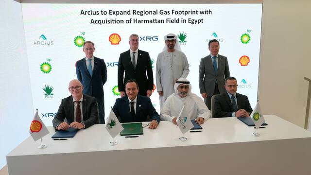 مراسم التعاقد