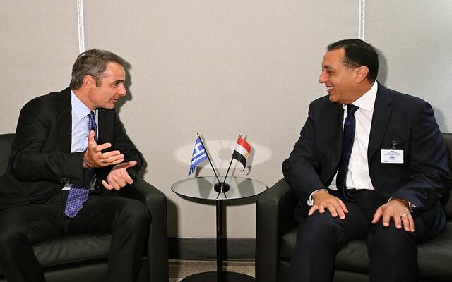 مدبولي يبحث مع نظيره اليوناني التعاون بمجالات أبرزها الطاقة والعمالة الموسمية