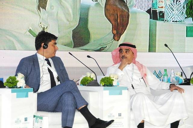 الدكتور عبدالملك الحسيني، الرئيس التنفيذي لأراسكو - ومراد تركشي أوغلو، المدير الإقليمي لكارجيل للأغذية