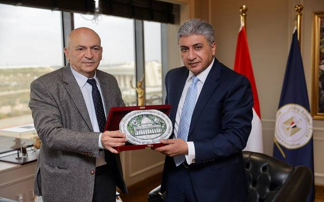 شريف فتحي وزير السياحة والآثار المصري وهاني الحايك وزير السياحة والآثار بدولة فلسطين