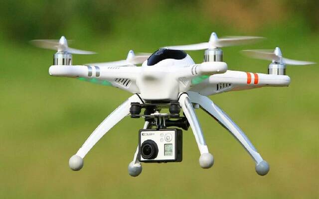 "الموانئ والجمارك" في دبي تعتمد الطائرات بدون طيار بعملياتها