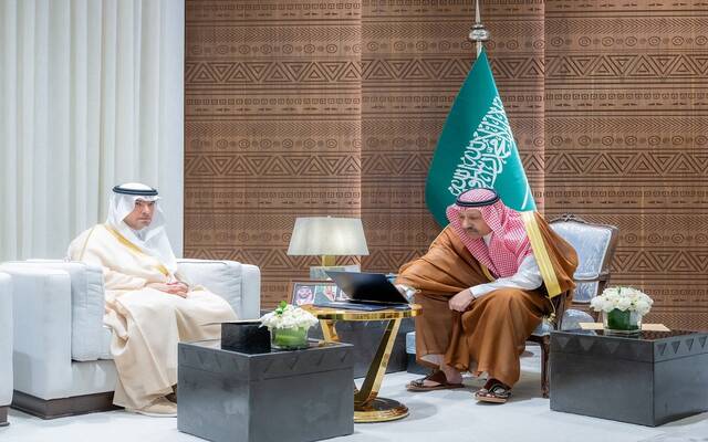 أمير منطقة الباحة يدشن بمكتبه في الإمارة مشاريع بلدية وإسكانية بحضور وزير البلديات والإسكان