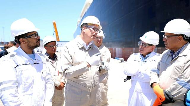 مصر.. بدء التشغيل المبكر لوحدات التغييز العائمة وربطها بالشبكة القومية