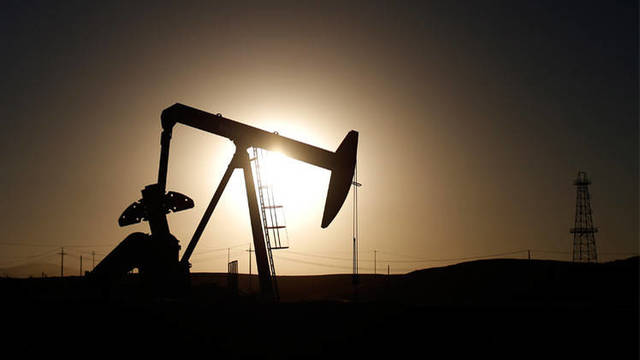 النفط يرتفع 4%.. والأسواق العالمية تواصل الصعود