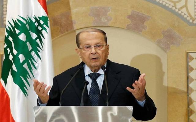 الرئيس اللبناني يدفع باحتمالية وجود تدخل خارجي في انفجار مرفأ بيروت