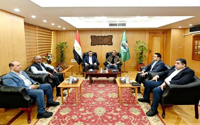 المهندس شريف الشربيني وزير الإسكان والمرافق والمجتمعات العمرانية المصري