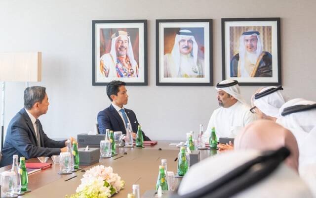 وفد من سلطنة بروناي يطلع على الفرص الاستثمارية في البحرين