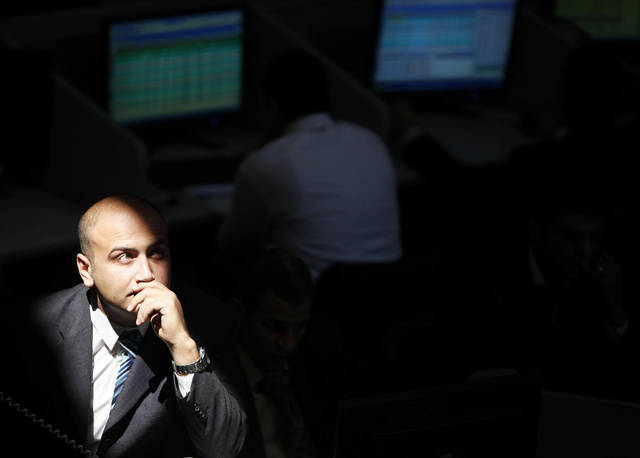 Egypt bourse hits 15-month low