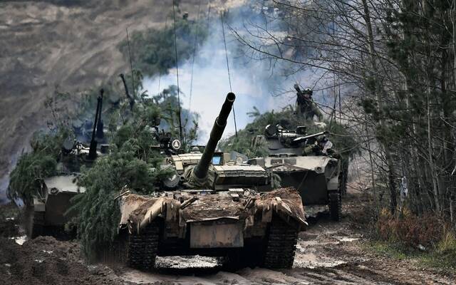روسيا تنتج أغطية شبحية تحجب الدبابات عن الرادارات ووسائل الاستطلاع المعادية
