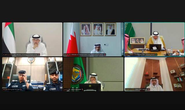 جانب من الاجتماع الاستثنائي لوزراء النقل الخليجيين