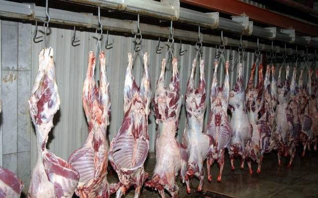 "حماية المستهلك" المصري يُحذر المواطنين من شراء اللحوم غير المختومة