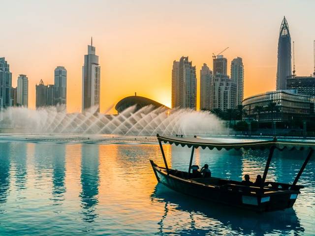 دبي ثالث أفضل واجهة مائية بالعالم