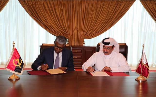 قطر وأنجولا توقعان على اتفاقية خدمات جوية