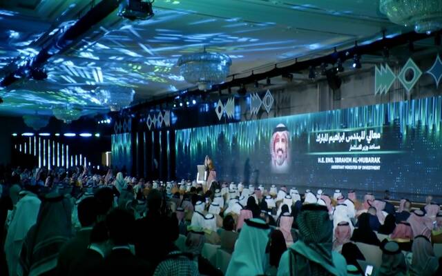 جانب من مشاركة مساعد وزير الاستثمار الرئيس التنفيذي لهيئة تسويق الاستثمار في منتدى الأحساء 2025