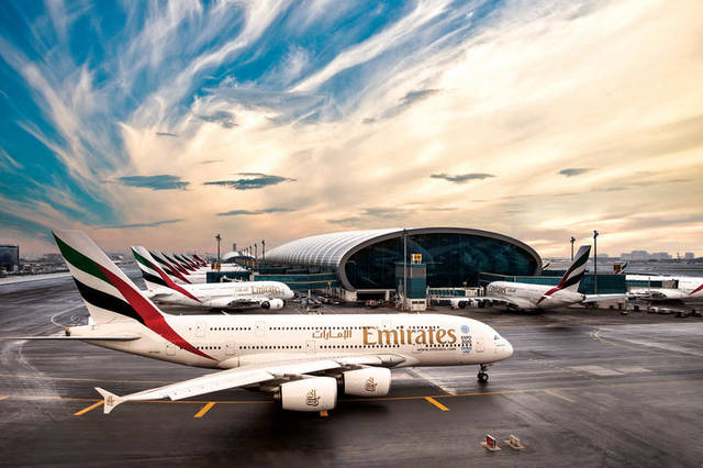 طيران الإمارات تستأنف عدداً محدوداً من رحلات الركاب اعتباراً من اليوم