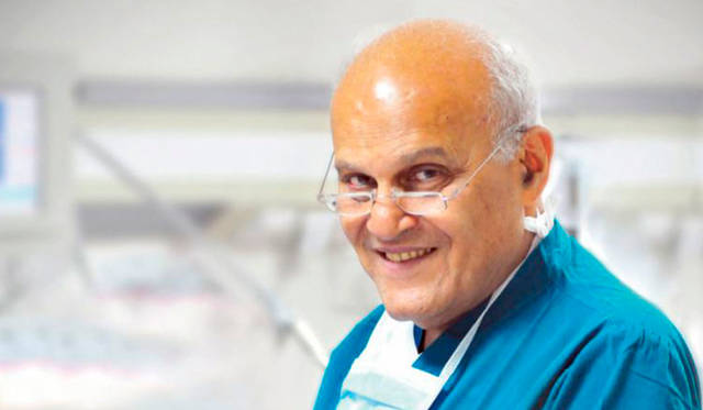 Magdi Yacoub opens pharmaceutical research centre in Egypt