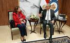 المهندس كريم بدوي وزير البترول والثروة المعدنية المصري وداليا الجابري رئيسة شركات شل مصر