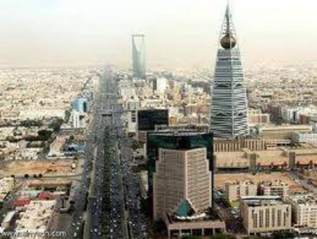 السعودية تحقق 62 مليار ريال عوائد سياحية في 2012 وتوقعات بوصلها إلى 68 مليار عام 2016