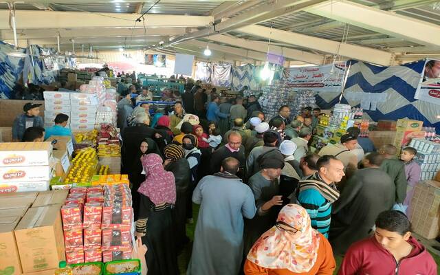معرض أهلاً رمضان لبيع السلع والمنتجات الغذائية - أرشيفية