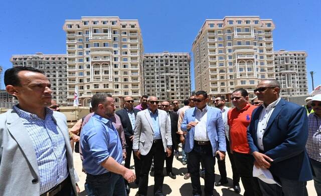 شريف الشربيني وزير الإسكان والمرافق والمجتمعات العمرانية المصري يتابع تنفيذ مشروع "صوارى"