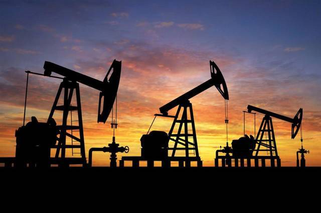 Oil prices soar Monday amid geopolitical tensions