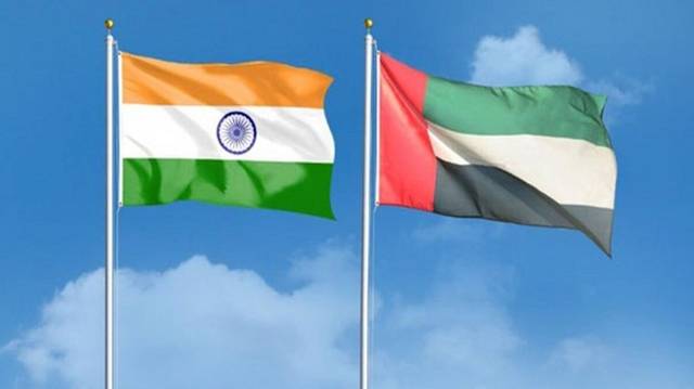علم الإمارات والهند