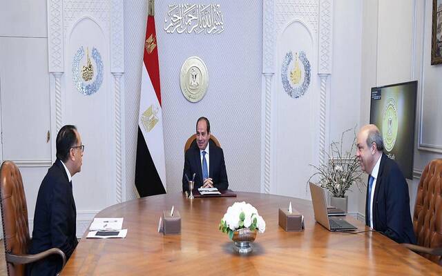 السيسي يُقر اتفاقية للبحث عن البترول تُنفذ بالاستثناء أحكام أي تشريع مخالف لها