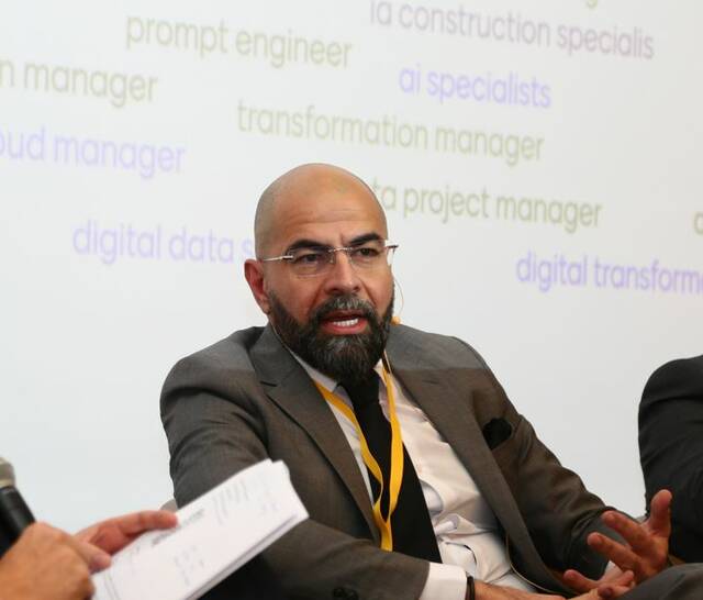 رئيس المشروعات بـ"روشن": تسليم 1700 وحدة و400 أسرة انتقلت لمساكنها الجديدة