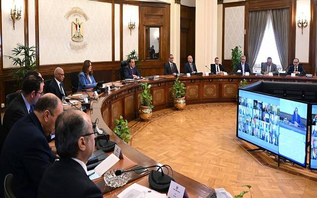 الدكتور مصطفى مدبولي رئيس مجلس الوزراء المصري خلال أول اجتماع لمجلس المحافظين بعد تشكيله الجديد