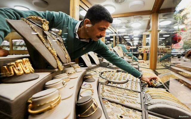 انخفاض أسعار الذهب منتصف اليوم.. وعيار 18 عند 3968 جنيهاً