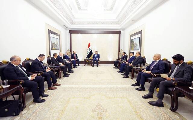 رئيس مجلس الوزراء العراقي يستقبل وزير النقل التركي