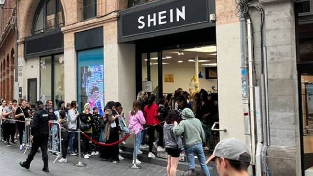 "شي إن" تطرق أبواب باريس وتربك قطاع التجزئة الفرنسي