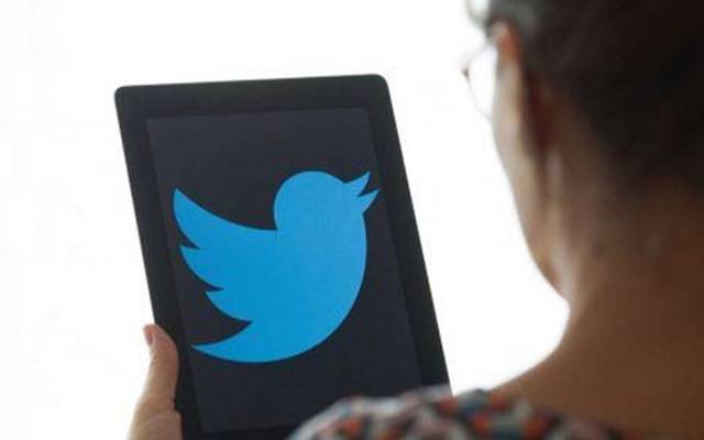 سهم "تويتر" يتراجع بأكثر من 3% رغم إعلان إصلاح خطأ تقني عطل نشر التغريدات