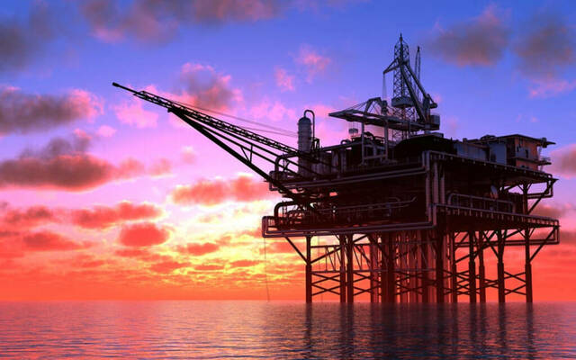 سعر نفط عُمان يتراجع 40 سنتاً للبرميل بالعقود الآجلة