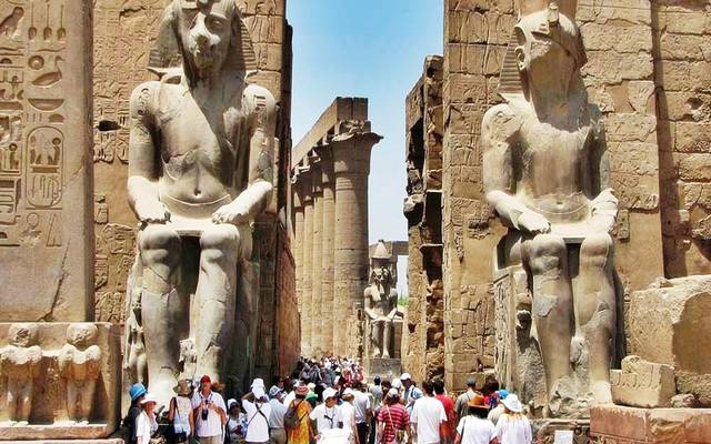 الوزراء المصري يضع "شرطاً" لفرض أي رسوم جديدة بقطاع السياحة