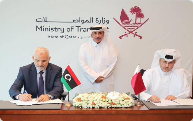 قطر وليبيا توقعان اتفاقية ومذكرة تفاهم بمجال الخدمات الجوية