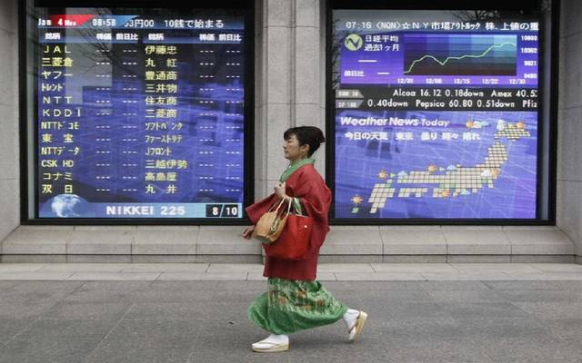 الأسهم اليابانية تتراجع 2.3% بالختام مع خسائر "وول ستريت"