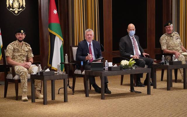 ملك الأردن يؤكد أهمية توسع الإنتاج بقطاعات الزراعة والصناعات الدوائية