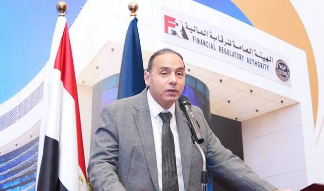 الدكتور إسلام عزام- رئيس الهيئة